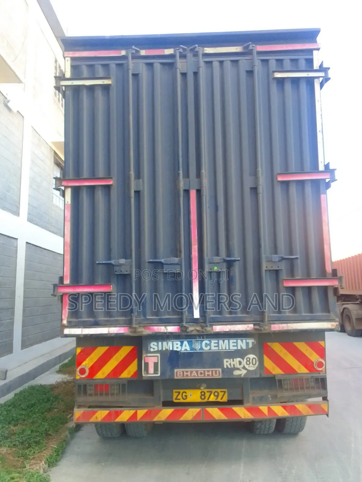 Boxbody Trailer Accessible for Transit Transport Services