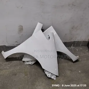 Toyota Ractis New Model 2012/2016/2018 Fender, Ex Japan