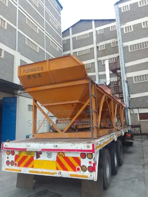 Flatbed Trailer With Crane Available for Lifting