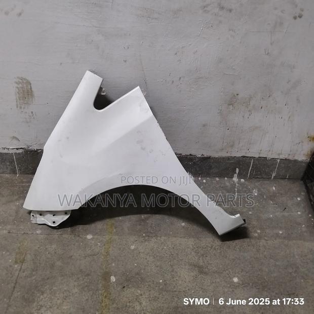 Toyota Ractis New Model 2015/2017 Fender, Ex Japan