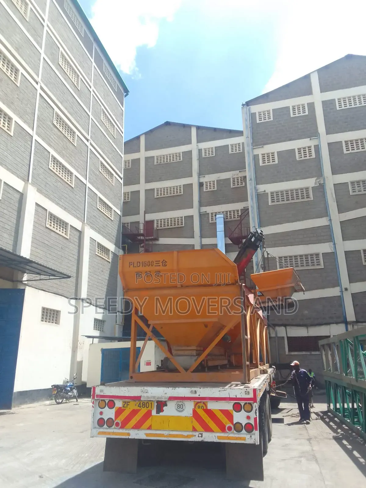Trailer With Lifting Arm at Hand for Services