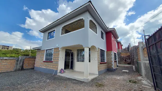 5bdrm Maisonette in Rimpa for sale