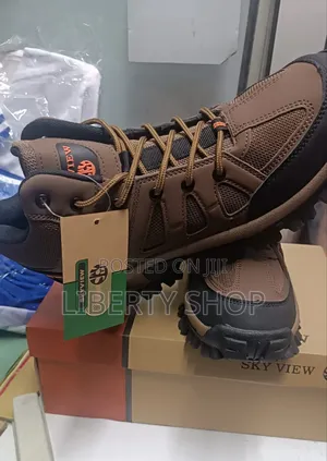 Hiking Boots Size (40-45)
