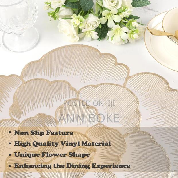 *Waterproof Non Woven Table Mats Available in Silver