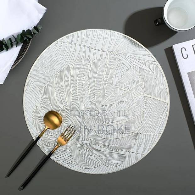 *Waterproof Non Woven Table Mats Available in Silver - thumbnail 3