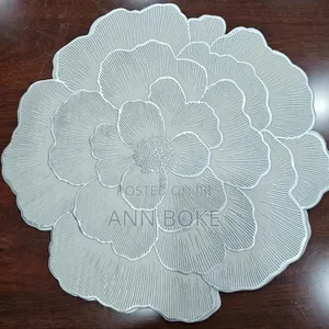 *Waterproof Non Woven Table Mats Available in Silver