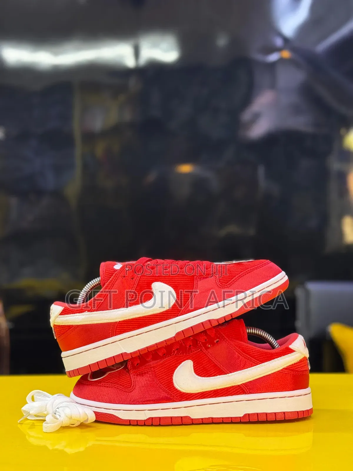 Nike Dunk Low Valentine’S Day “ Team Red”