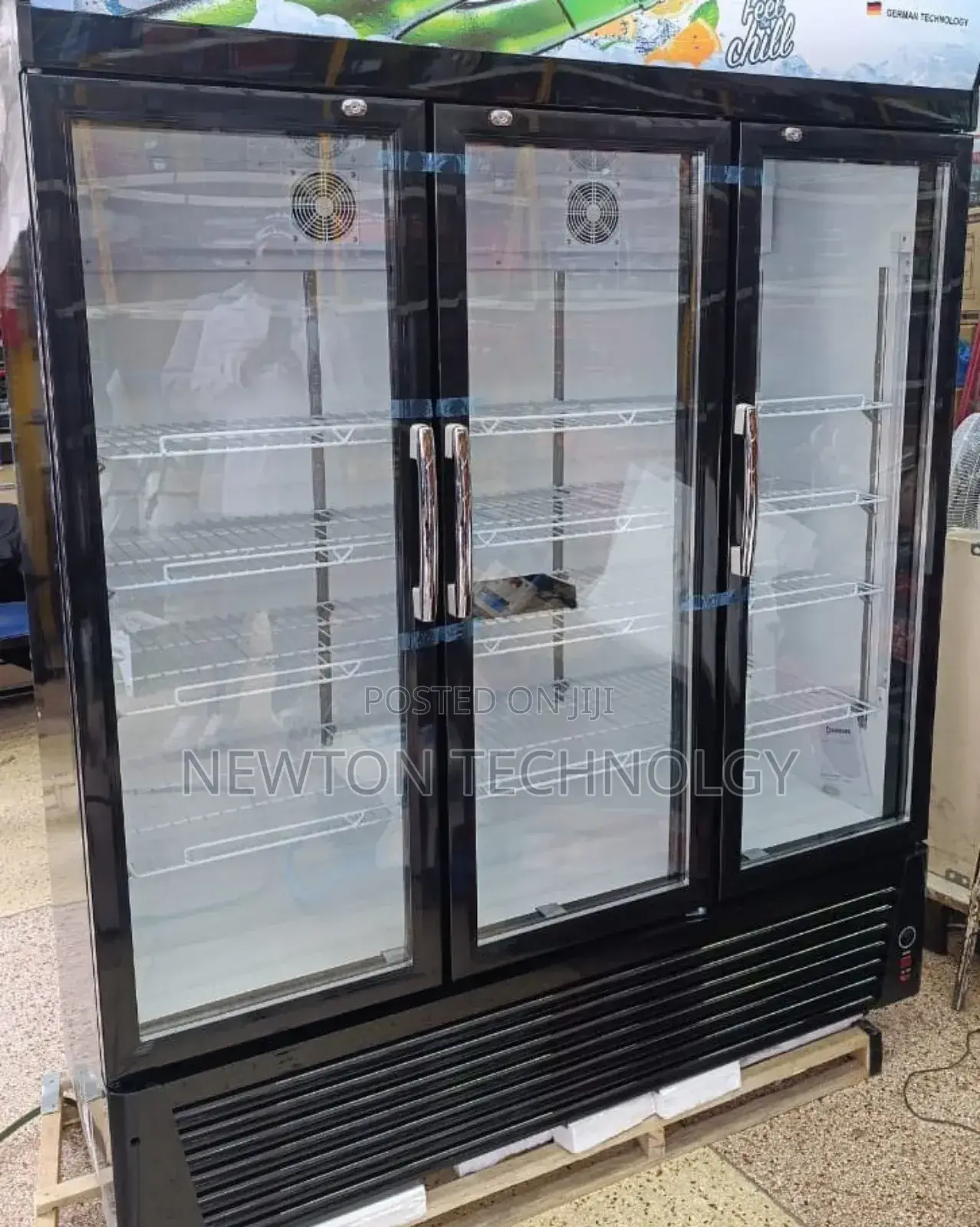 Premier 551l Showcase Chiller –Display Refrigerator