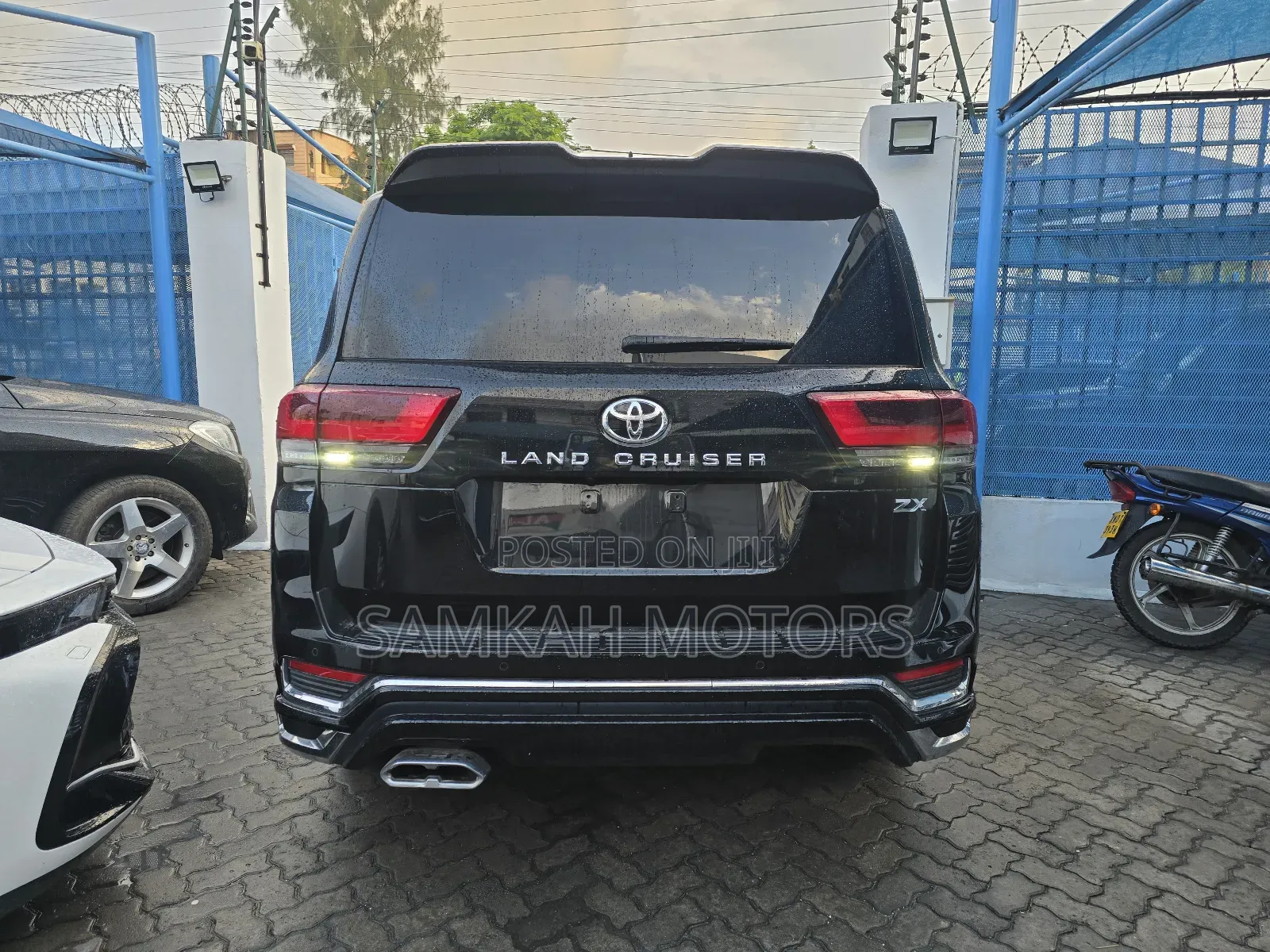Toyota Land Cruiser 2024 Black