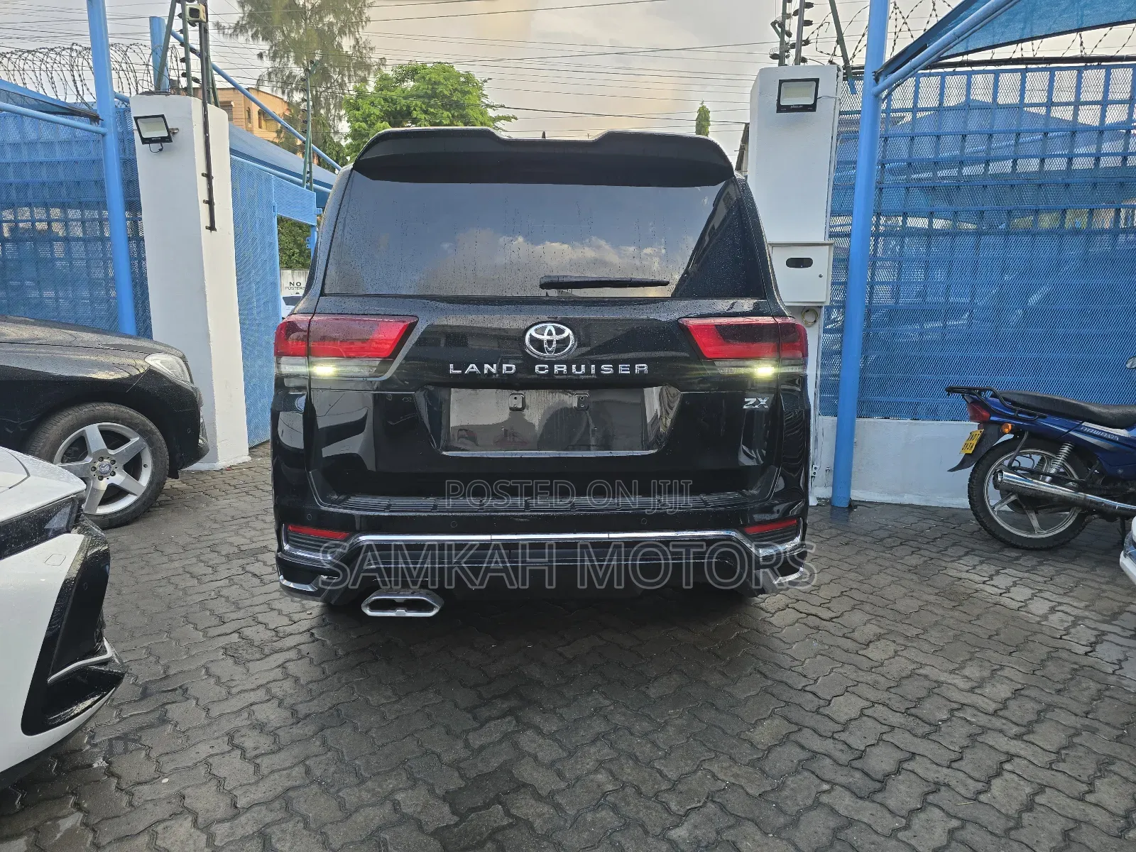 Toyota Land Cruiser 2024 Black