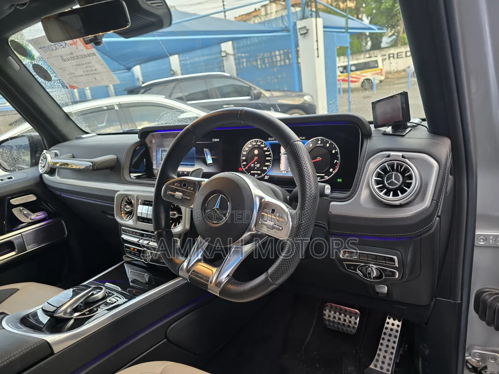 Mercedes-Benz G-Class 2023 Silver