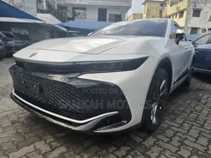 Toyota Crown 2023 White