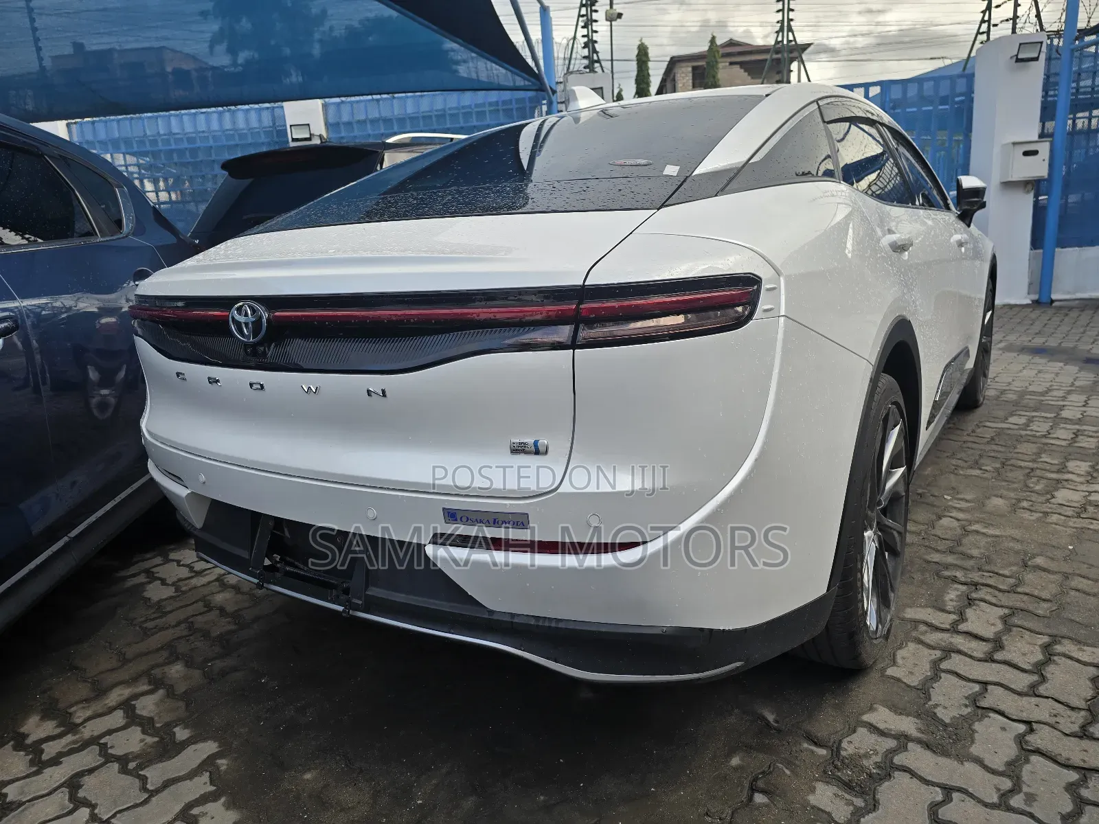 Toyota Crown 2023 White