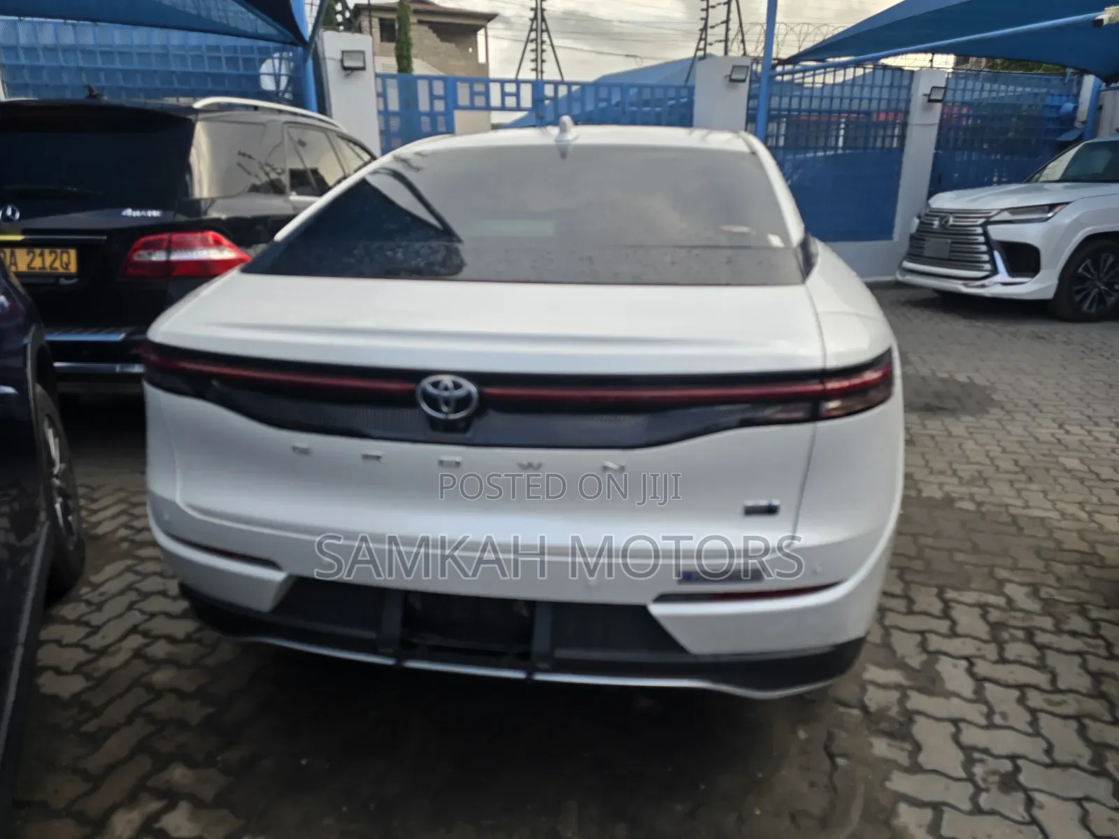 Toyota Crown 2023 White
