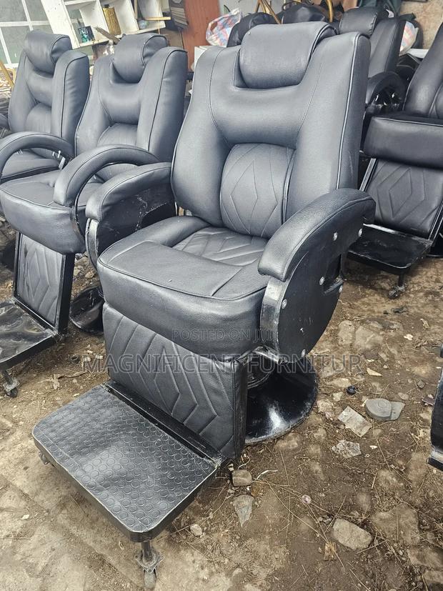 Kinyozi Barbershop Chairs Tw-320 - thumbnail 2