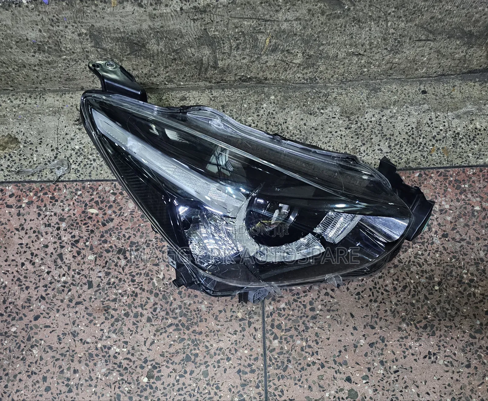 Mazda Demio 2015 Headlight Xenon