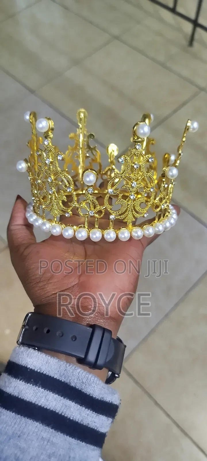 Classy Metallic Crown
