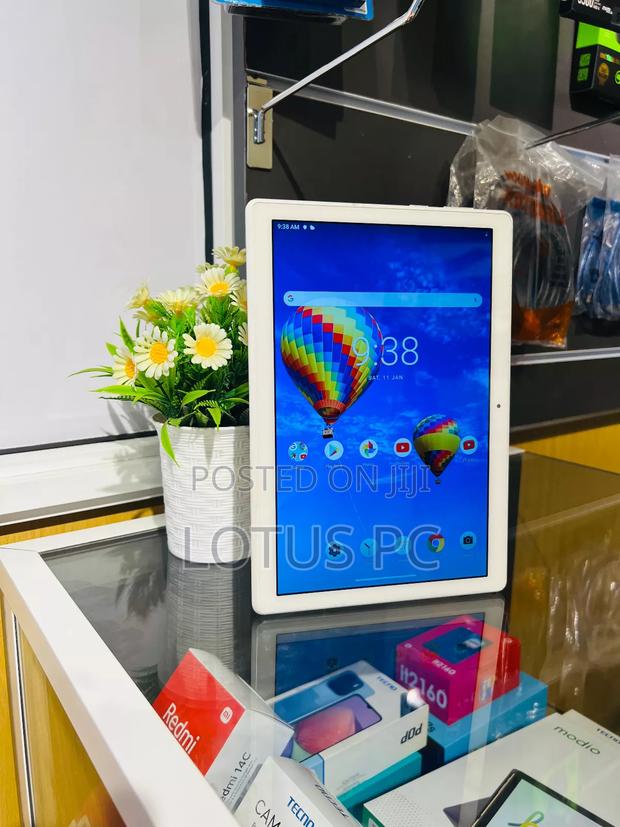 Lenovo Tab M8 (HD) 32 GB White - main view