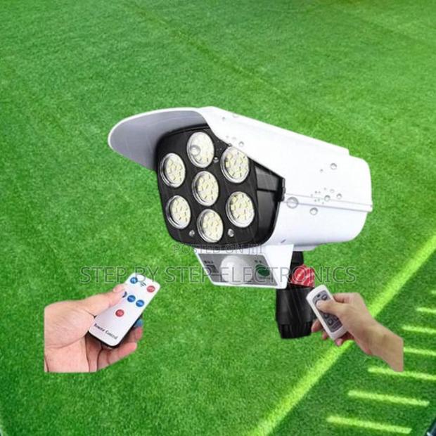 Easy Installation Solar Powered Bullet Dummy Outdoor Camera