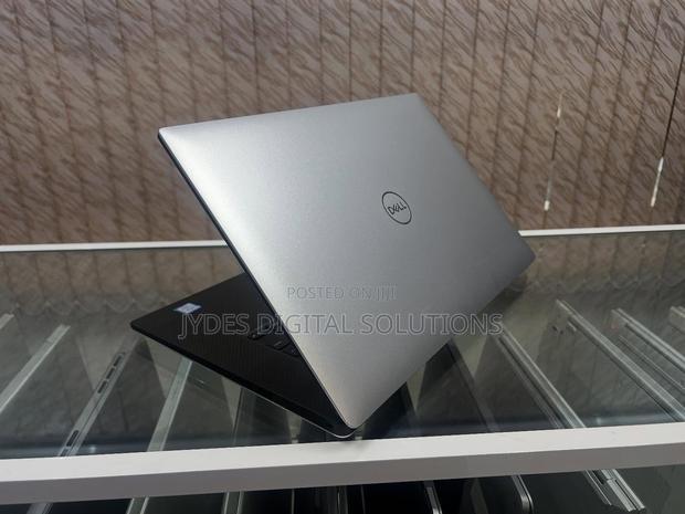 Laptop Dell XPS 15 9570 16GB Intel Core i7 SSD 256GB - thumbnail 3