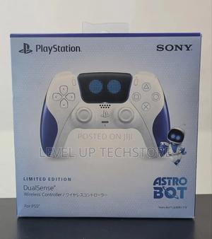 Ps5 Controller - Astro Bot Limited Edition Brand New - thumbnail 2