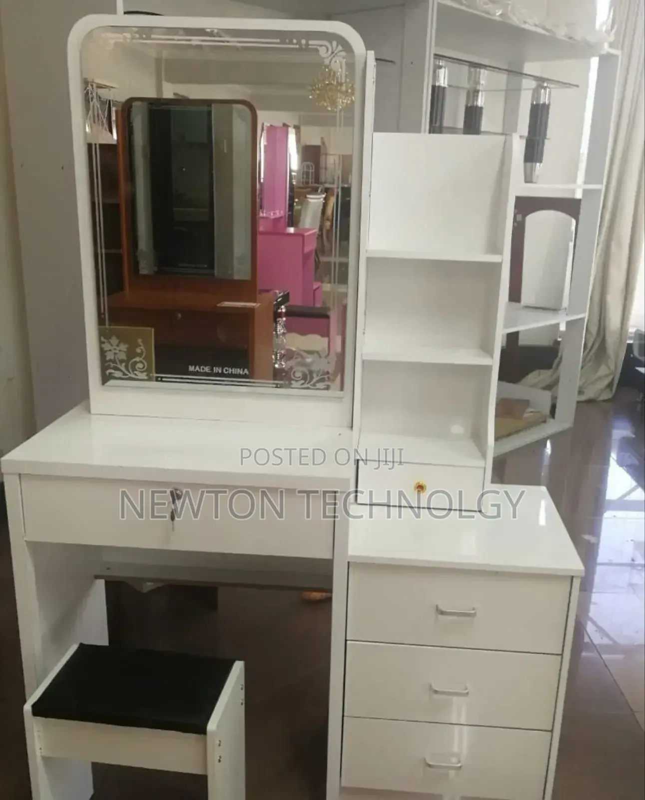 Dressing Table With Sliding Mirror