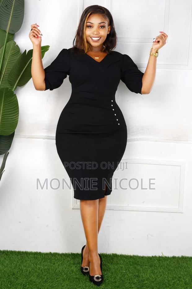 Official Green Fitting Dress - thumbnail 2