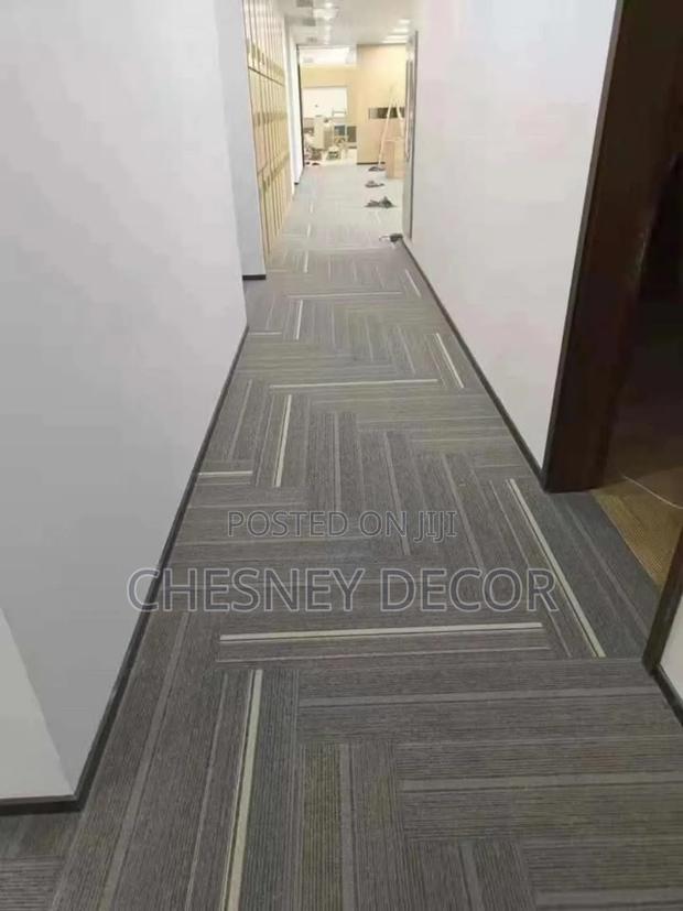 Luxurious Look Carpet Tiles - thumbnail 2