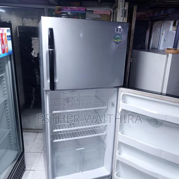 Well Maintained Lg Fridge