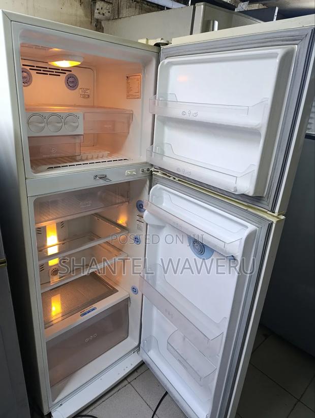 White Lg Double Door Fridge 400litres - thumbnail 3