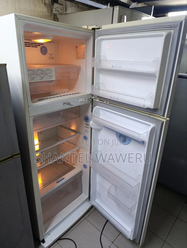 White Lg Double Door Fridge 400litres - thumbnail 4