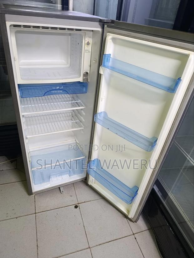 One Door Fridge - thumbnail 3