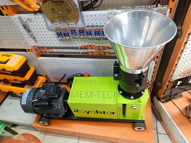 Original Pallet Machine/Feed Making Machine - main view