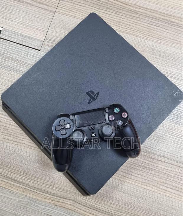 Sony Playstation 4 Slim Gaming With 2 Controllers - thumbnail 3
