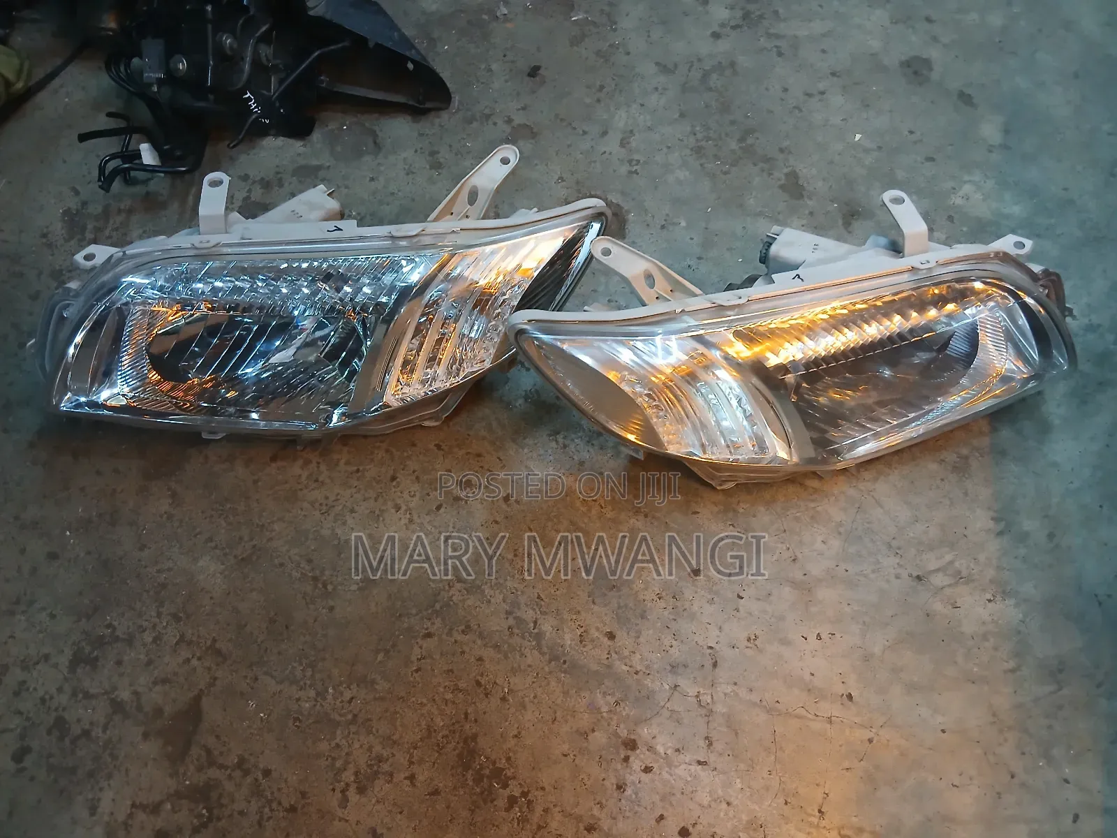 Toyota Fielder 2010 /Axio 141 Non Xenon Headlight