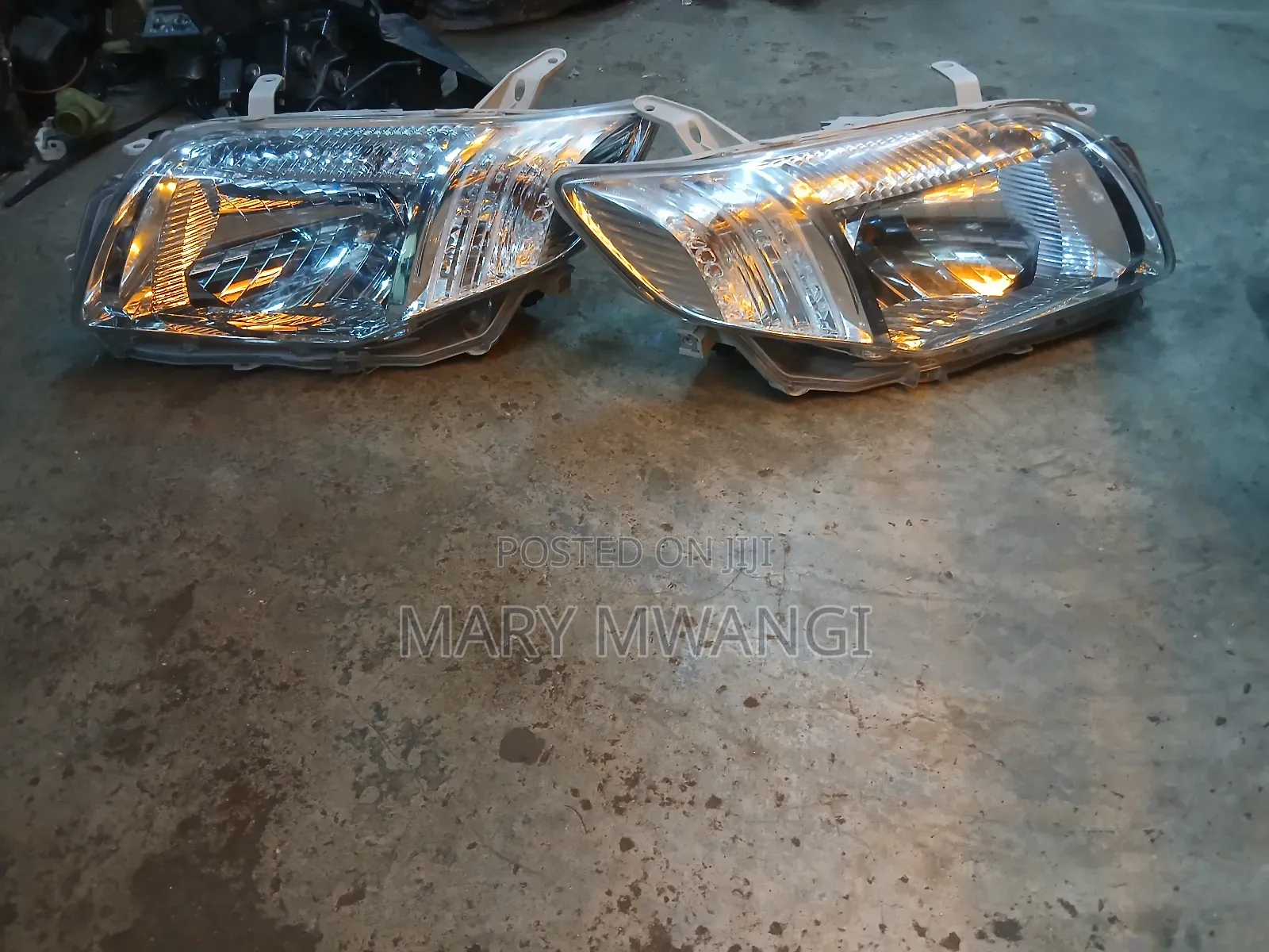Toyota Fielder 2010 /Axio 141 Non Xenon Headlight