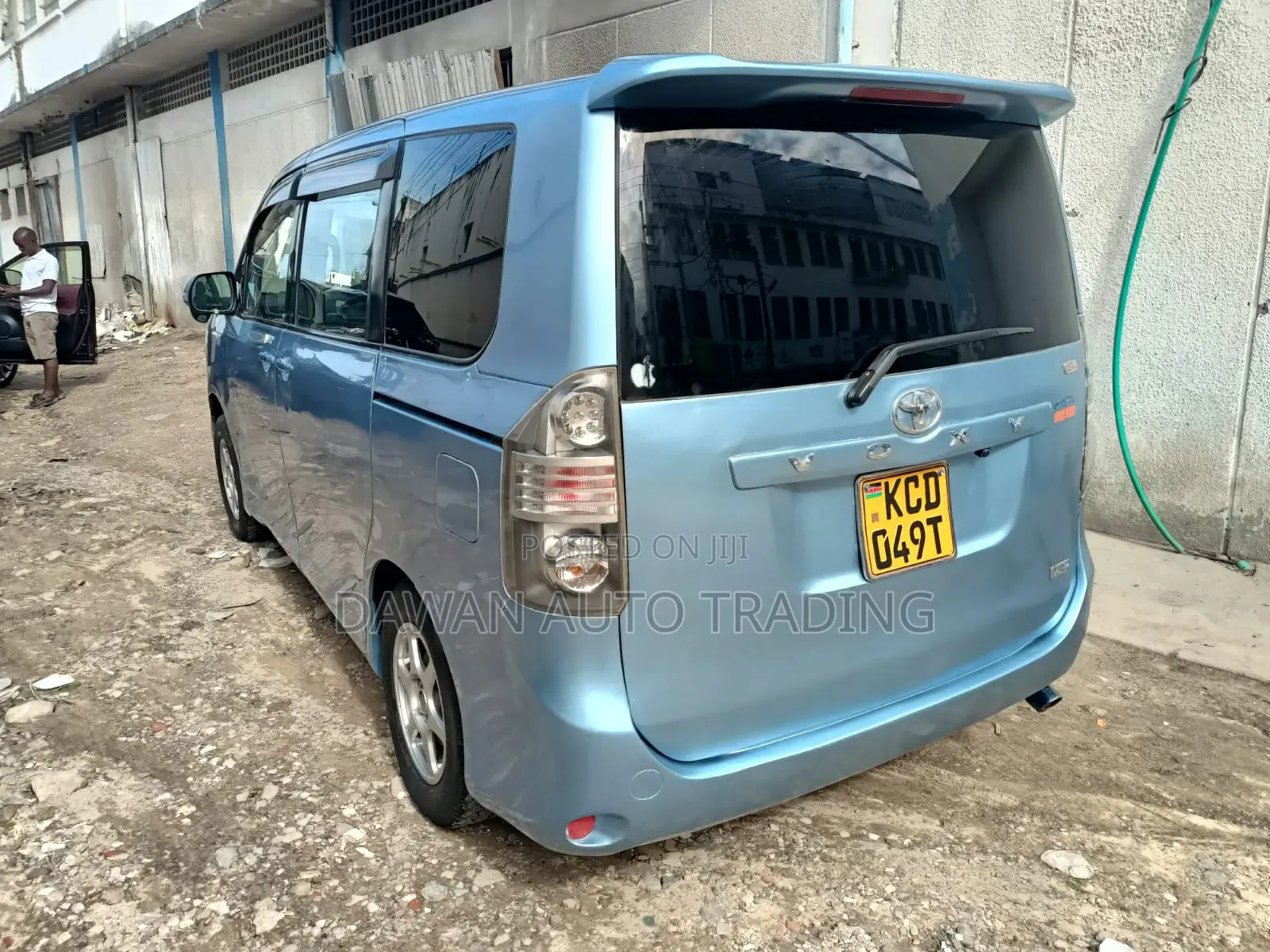 Toyota Voxy 2009 Blue