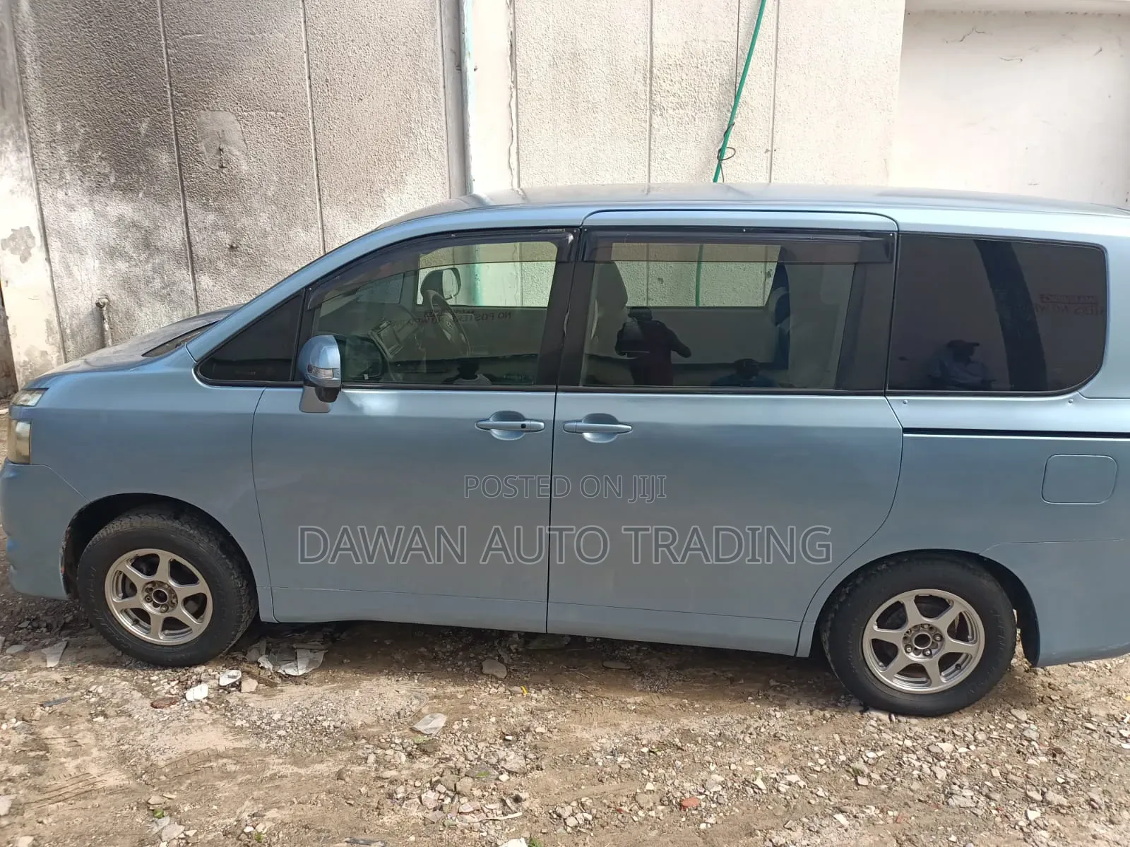 Toyota Voxy 2009 Blue