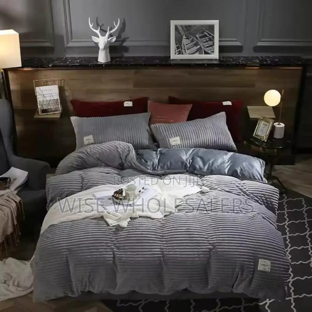 Velvet Duvet Honey.G 
Size 6x7 
Pillowcases: