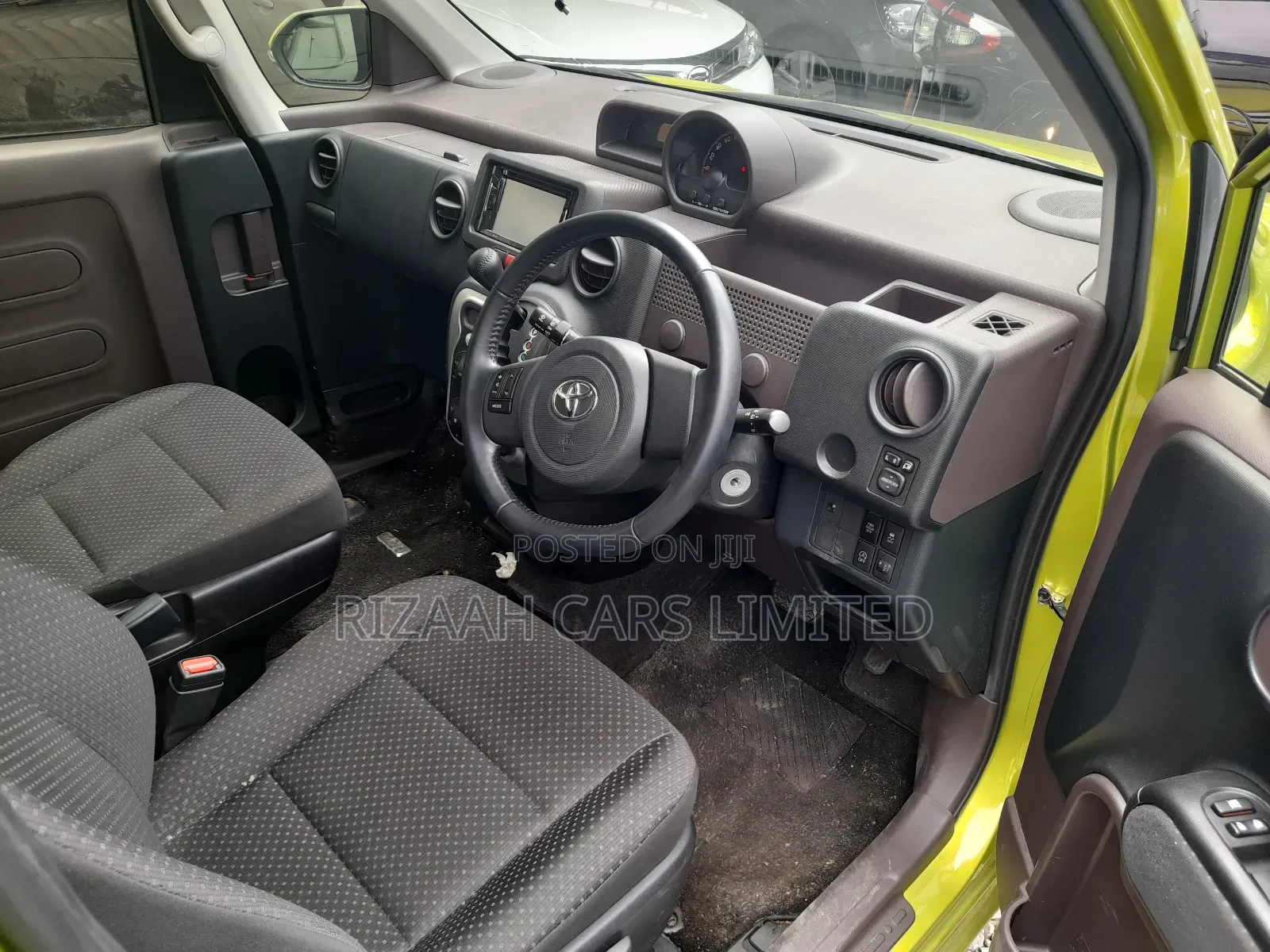Toyota Spade 1.5 2018 Green