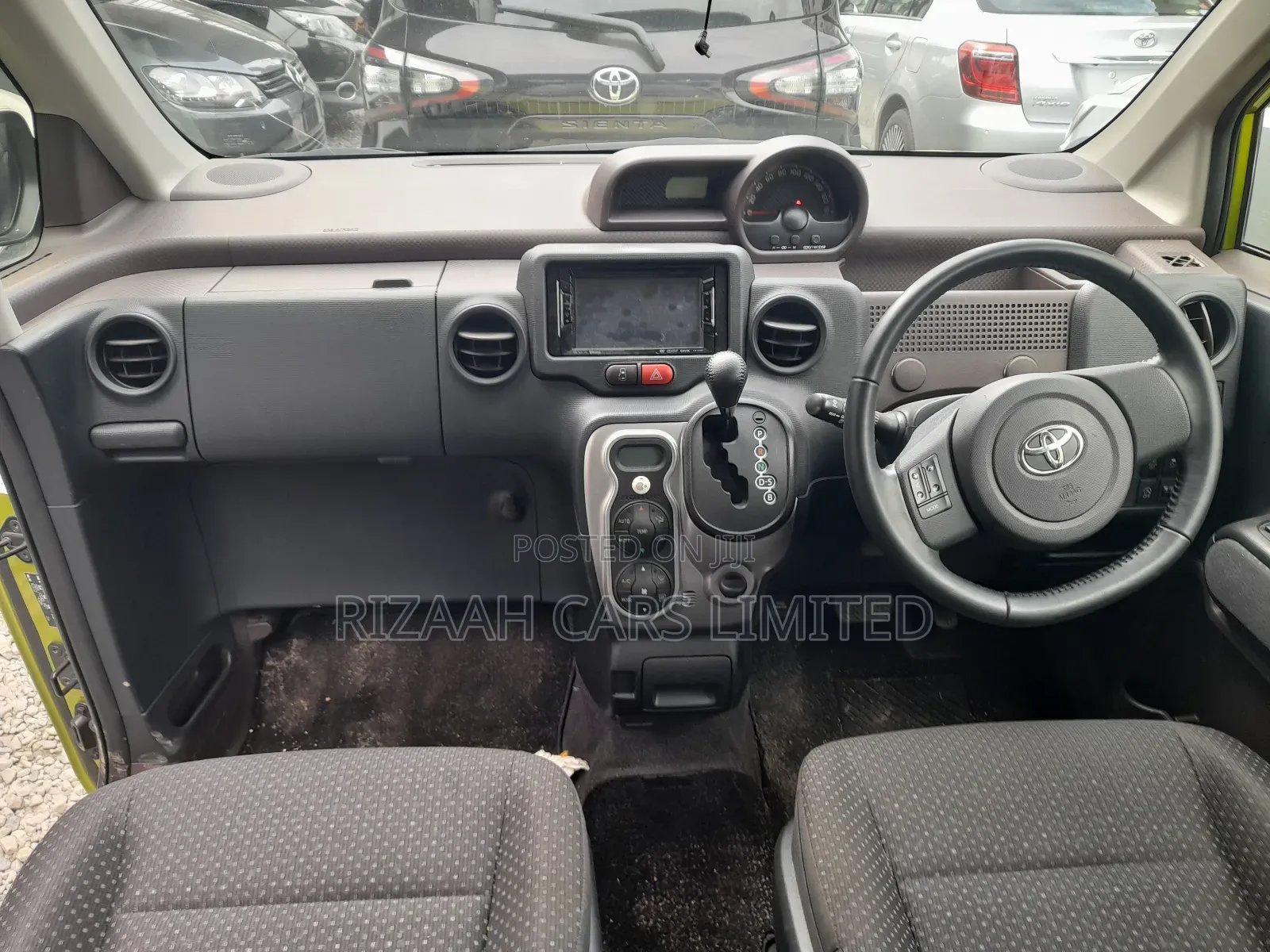 Toyota Spade 1.5 2018 Green