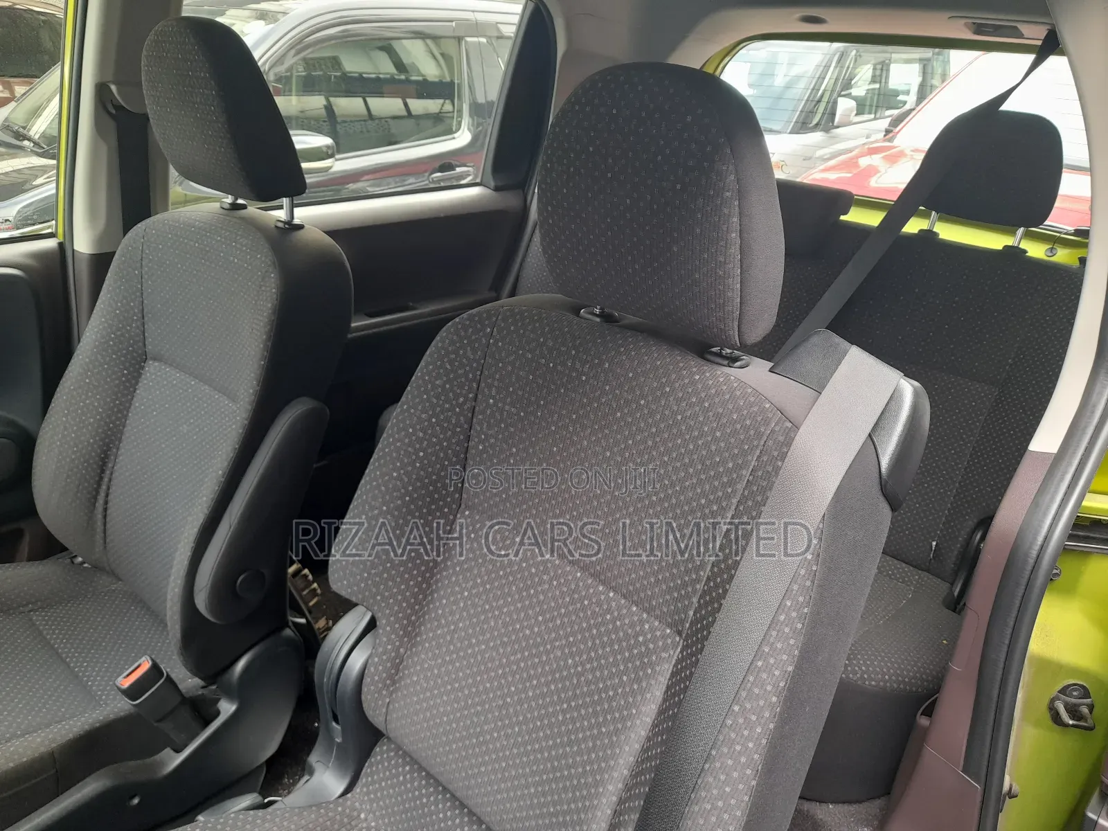 Toyota Spade 1.5 2018 Green