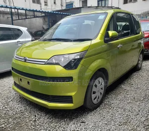 Toyota Spade 1.5 2018 Green