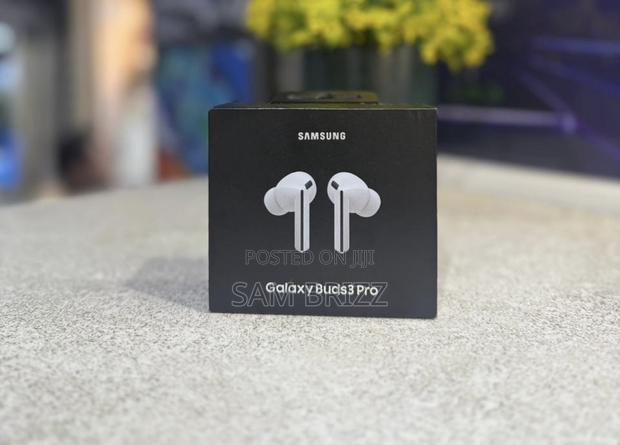 Samsung Galaxy Buds3 Pro - main view