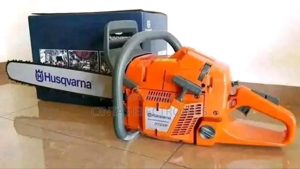 Original Husqvarna 272xp Powersaw - main view