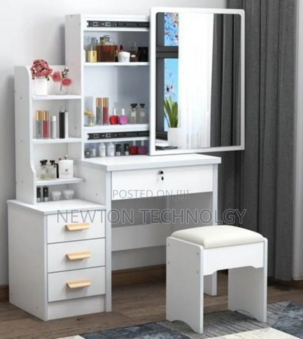 Dressing Mirror With Table