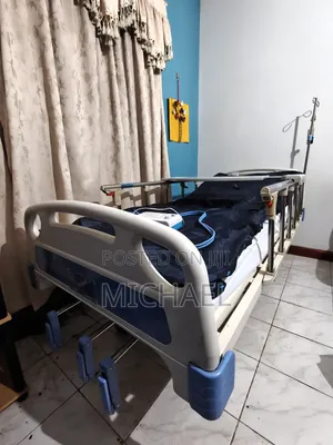 3 Crank Hospital Bed With Mattress + Ripple Mattress