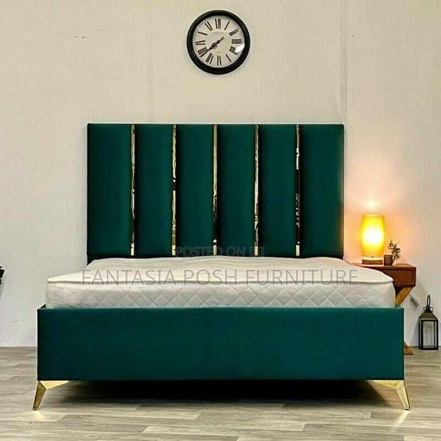 Stylish Mocket 5*6 Bed With Striped Headboard