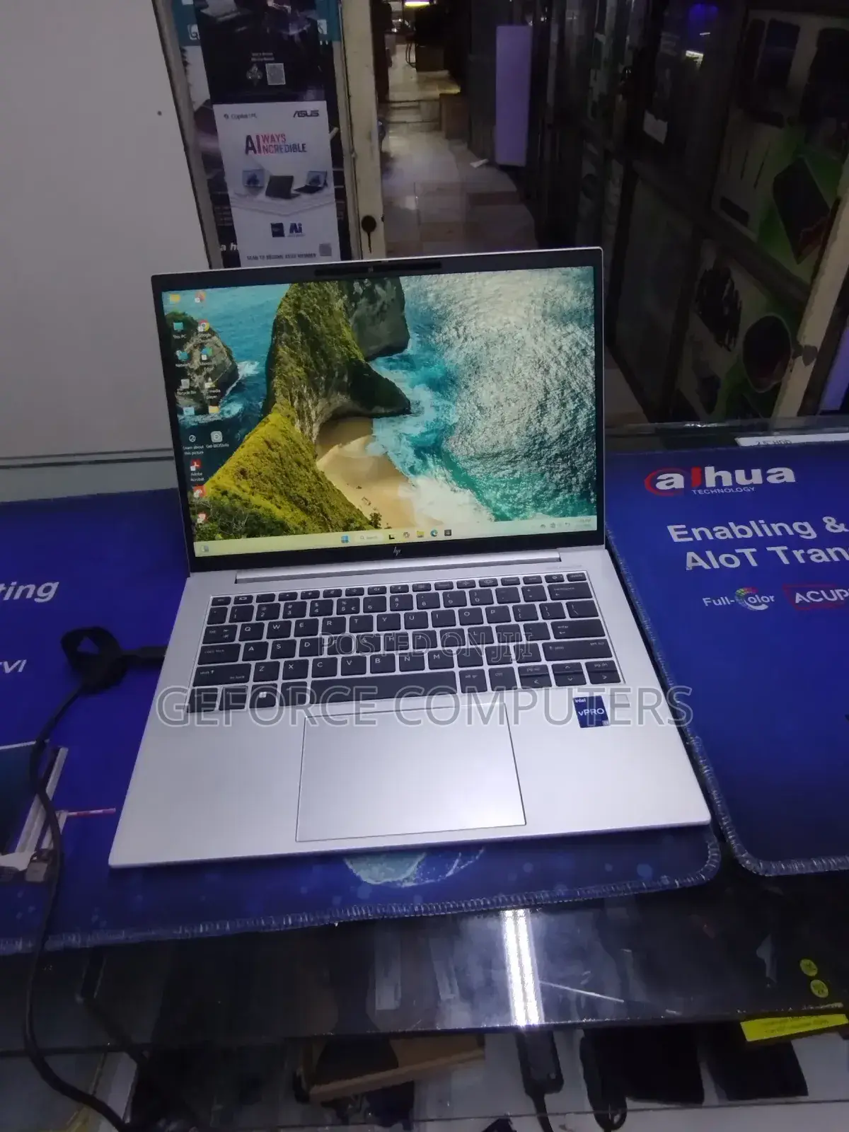 New Laptop HP EliteBook 840 G9 16GB Intel Core I7 SSD 512GB