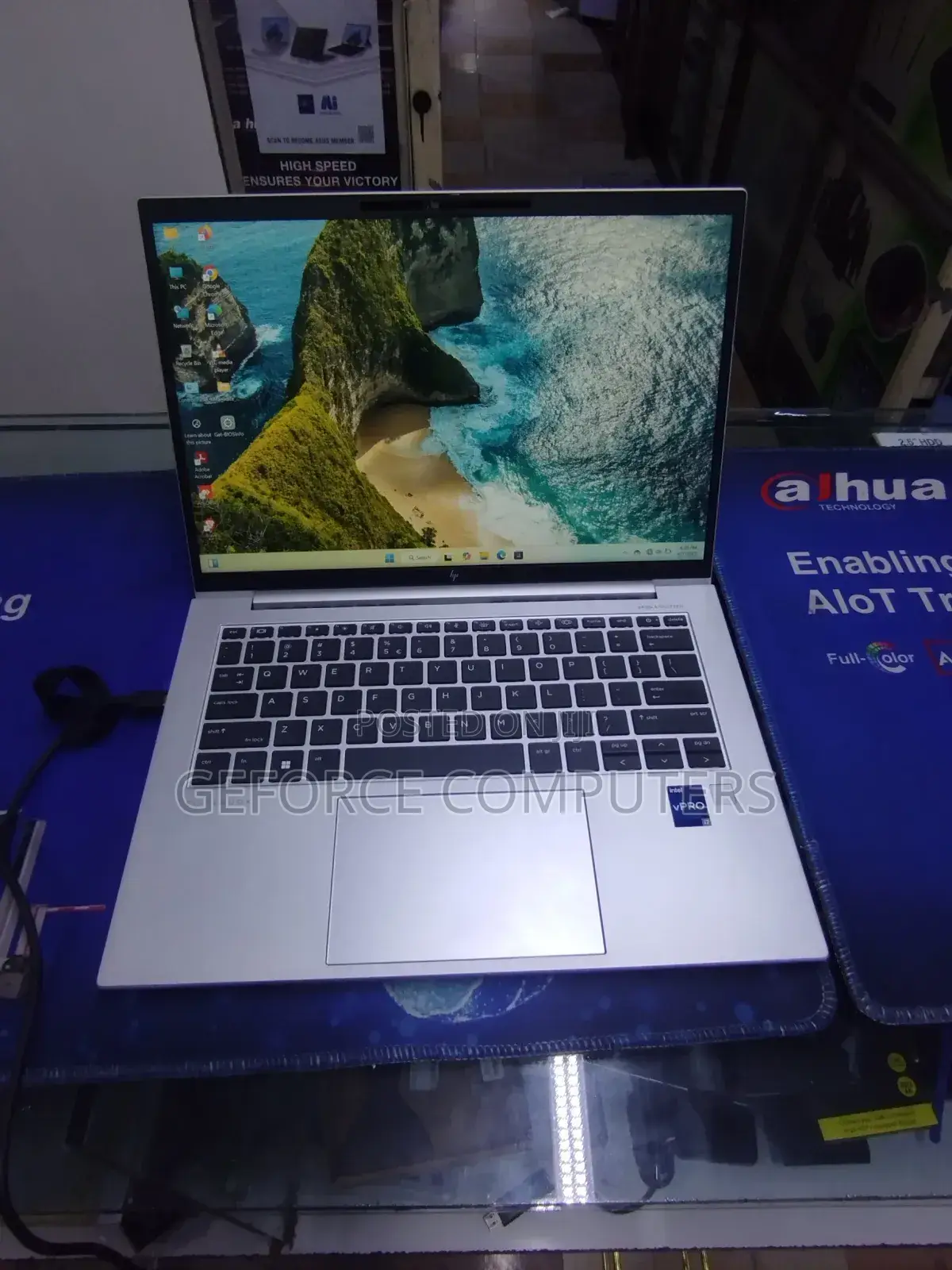 New Laptop HP EliteBook 840 G9 16GB Intel Core I7 SSD 512GB